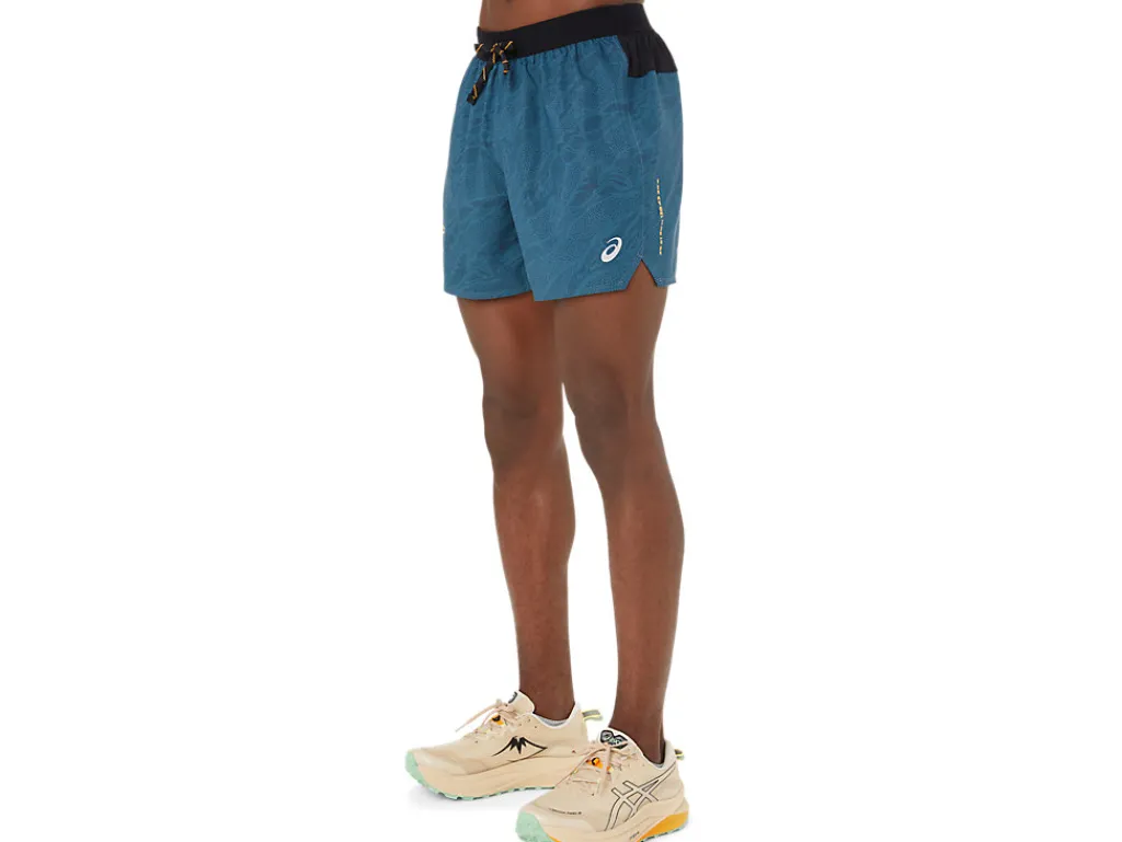Kleding|Trail running>ASICS FUJITRAIL ALL OVER PRINT 5IN SHORT Magnetic Blue/Performance Black