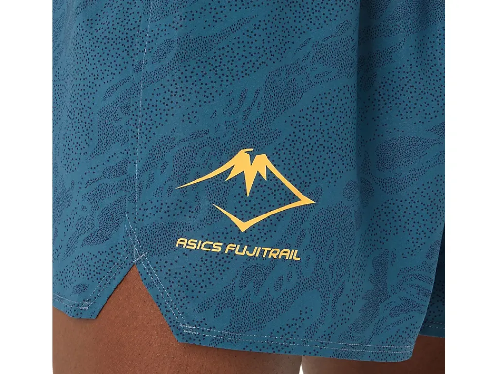 Kleding|Trail running>ASICS FUJITRAIL ALL OVER PRINT 5IN SHORT Magnetic Blue/Performance Black